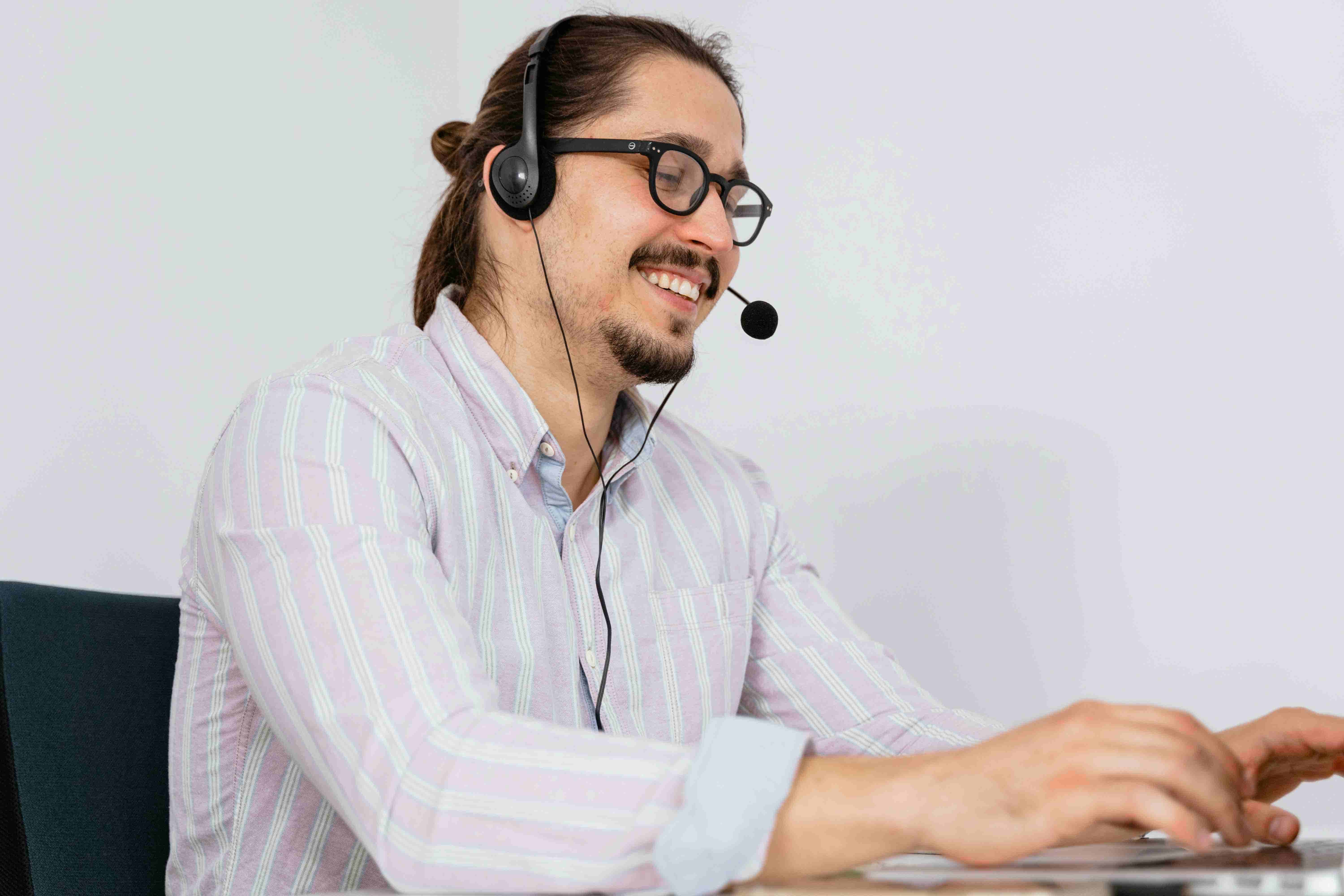 在线客服对比电话客服的优势
